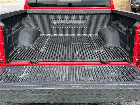Certified 2024 Nissan Frontier SV image 17
