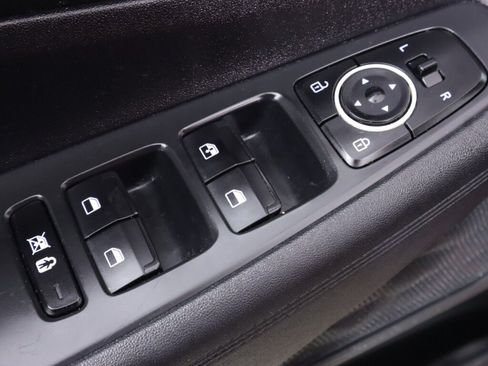 Used 2019 Hyundai Santa Fe SE FWD image 27