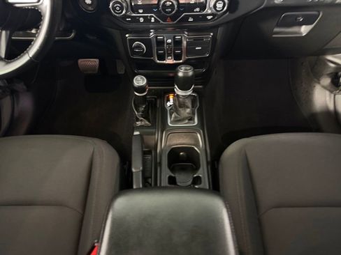 Used 2022 Jeep Wrangler Unlimited Sport AWD/4WD image 19