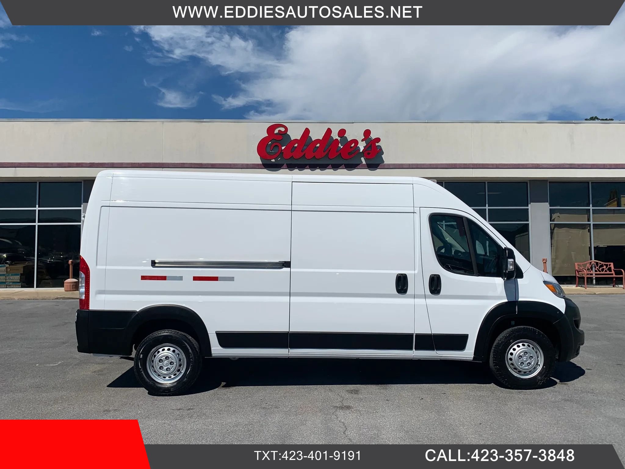Used 2025 RAM ProMaster 2500 w/ Convenience Group FWD image 1