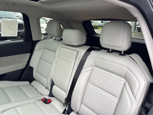 New 2026 Lincoln Nautilus Reserve AWD/4WD image 27