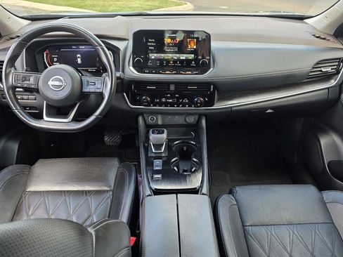 Used 2023 Nissan Rogue Platinum w/ Platinum Premium Package FWD image 9