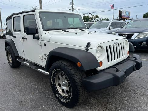 Used 2009 Jeep Wrangler Unlimited X RWD image 4