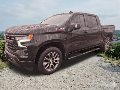 Used 2025 Chevrolet Silverado 1500 RST image 3