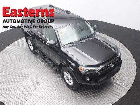 Used 2022 Toyota 4Runner SR5 Premium AWD/4WD image 3