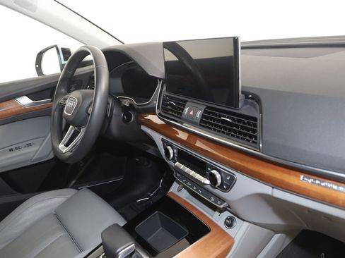 Used 2021 Audi Q5 e Prestige w/ Prestige Package AWD/4WD image 46