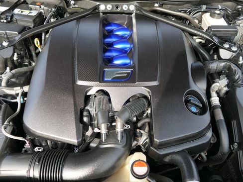 Used 2015 Lexus RC F F w/ Performance Package image 26