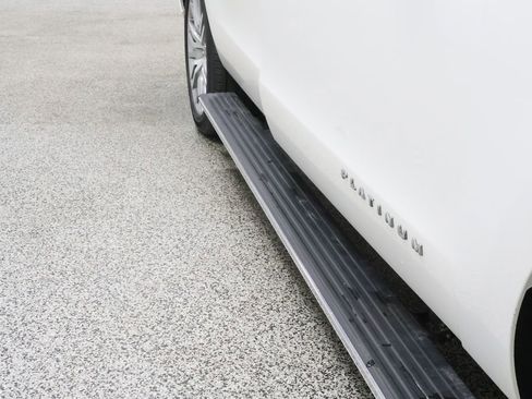 Used 2024 Ford Expedition Max Platinum image 30