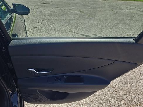 Used 2024 Hyundai Elantra SEL FWD image 20