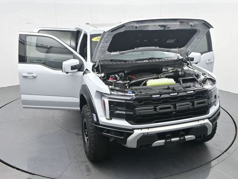 Used 2025 Ford F150 Raptor AWD/4WD image 34