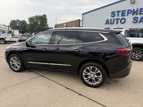 Used 2019 Buick Enclave Avenir w/ Avenir Technology Package AWD/4WD image 8