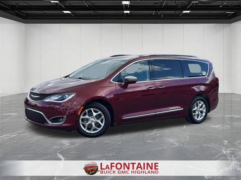 Used 2020 Chrysler Pacifica Limited FWD image 1