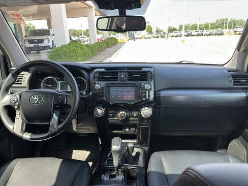 Used 2019 Toyota 4Runner TRD Off-Road Premium AWD/4WD image 11