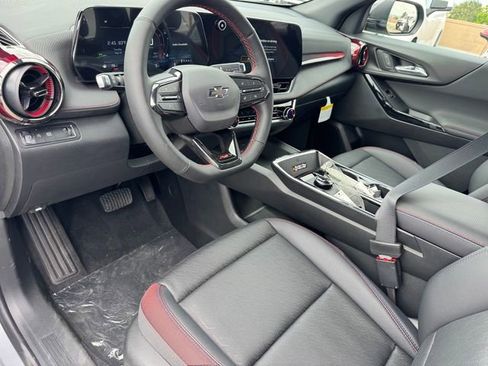 New 2026 Chevrolet Equinox RS w/ Convenience Package III FWD image 11
