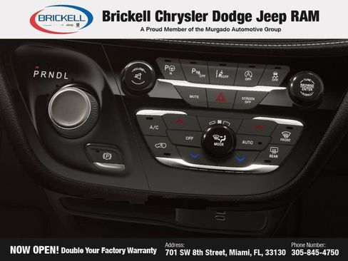 New 2026 Chrysler Pacifica Select image 16