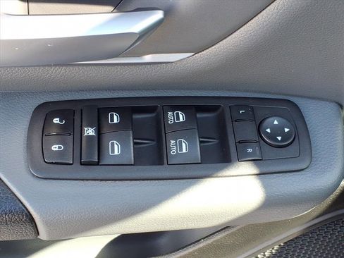 Used 2022 RAM 1500 Lone Star image 15