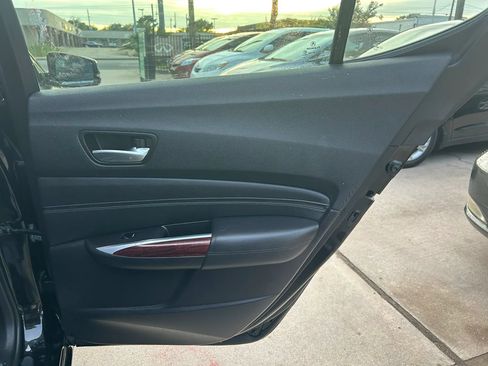 Used 2016 Acura TLX FWD image 17
