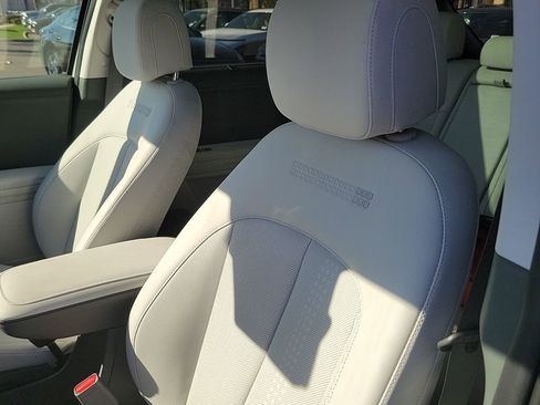 New 2026 Hyundai Ioniq 5 Limited image 17