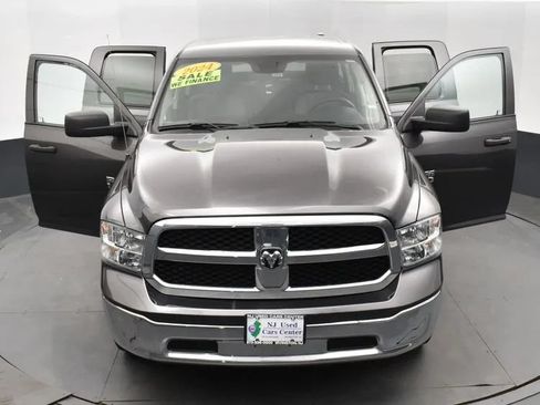 Used 2024 RAM 1500 Classic SLT AWD/4WD image 10