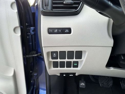 Used 2017 Nissan Rogue Sport S w/ S Appearance Package image 19