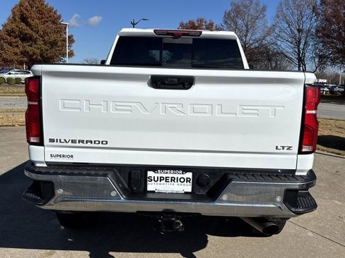 Used 2025 Chevrolet Silverado 2500 LTZ w/ LTZ Premium Package image 5