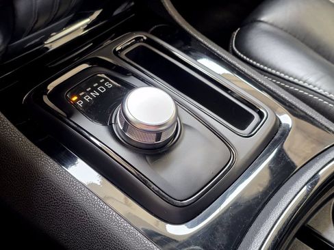 Used 2023 Chrysler 300 S RWD image 17