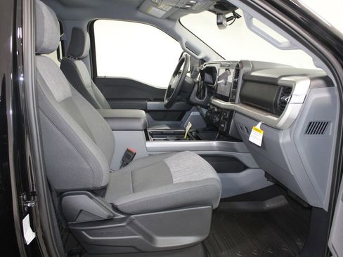 New 2026 Ford F250 XLT w/ XLT Premium Package image 30