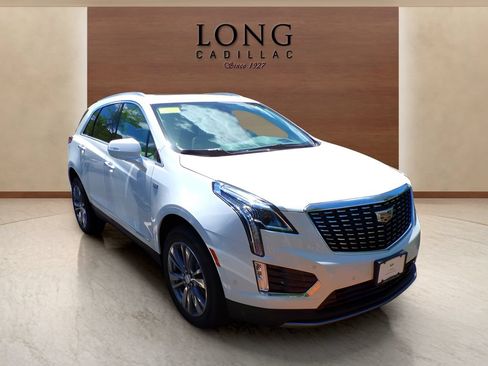 New 2026 Cadillac XT5 Premium Luxury w/ LPO, Floor Liner Package AWD/4WD image 3