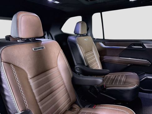 New 2026 GMC Acadia Denali Ultimate AWD/4WD image 29