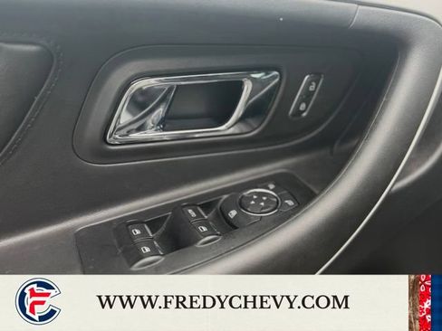 Used 2019 Ford Taurus SEL FWD image 24