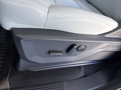 Certified 2025 Ford Expedition Max Platinum image 27