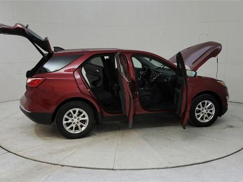 Used 2019 Chevrolet Equinox LT w/ Driver Convenience Package image 12