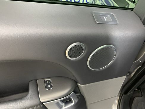 Used 2016 Land Rover Range Rover Sport SE image 30