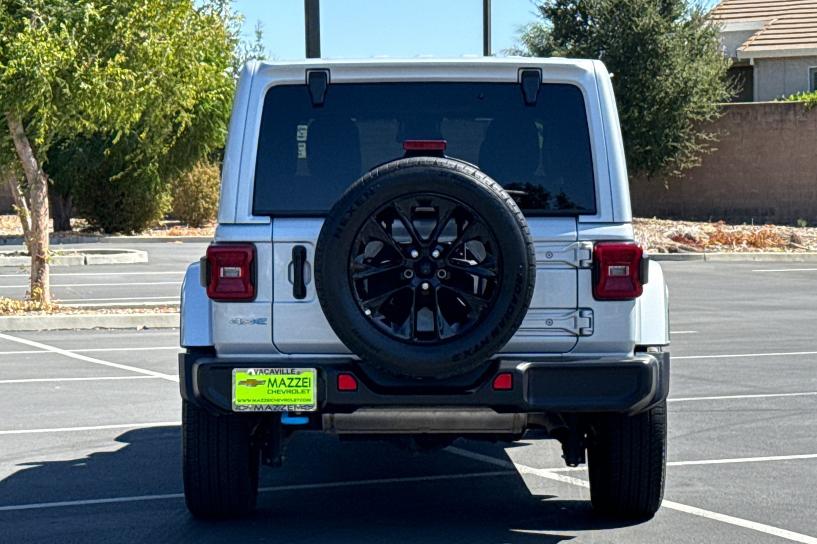 Used 2024 Jeep Wrangler Unlimited Sahara AWD/4WD image 12