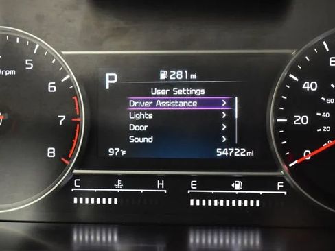Used 2023 Kia Sorento LX FWD image 28