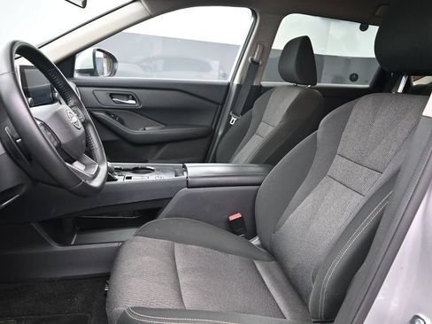 Used 2025 Nissan Rogue SV FWD image 23