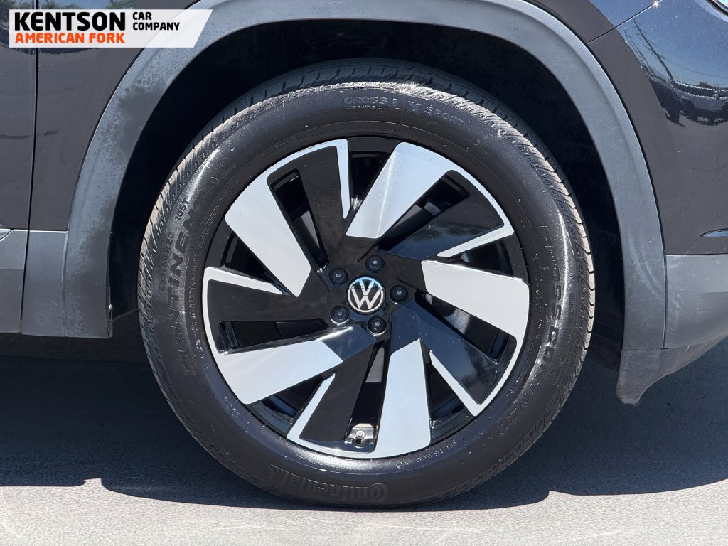 Used 2025 Volkswagen Atlas Cross Sport SE AWD/4WD image 11