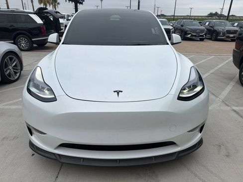 Used 2024 Tesla Model Y Performance AWD/4WD image 2