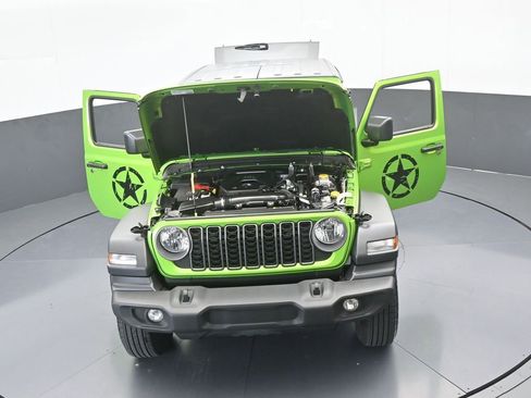 Used 2025 Jeep Wrangler Sport image 63