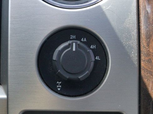 Used 2013 Ford F150 Platinum AWD/4WD image 25