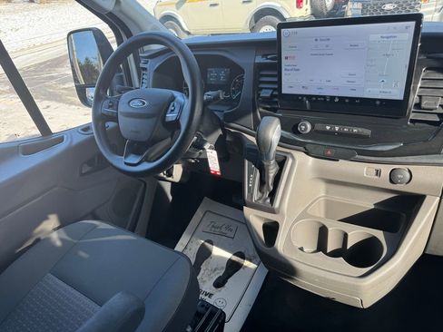 Used 2023 Ford Transit 350 XLT image 19