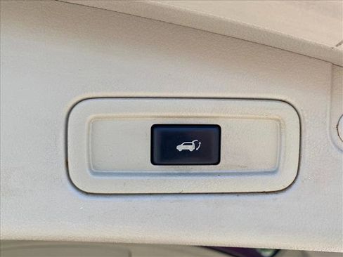 Used 2014 Nissan Murano SV w/ Value Package FWD image 7