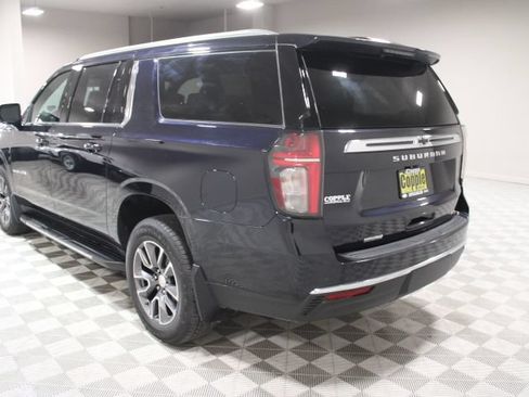 Used 2023 Chevrolet Suburban LT w/ Luxury Package AWD/4WD image 8