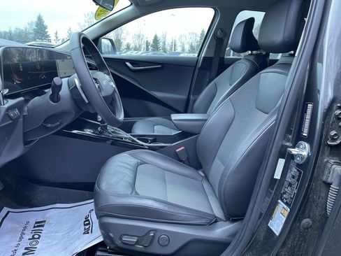 Used 2023 Kia Niro EX image 20