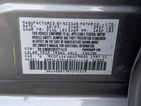 Used 2024 Nissan Sentra S FWD image 31