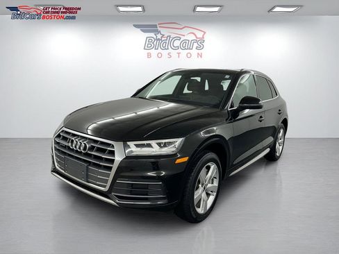 Used 2018 Audi Q5 2.0T Premium Plus w/ Premium Plus Package image 1
