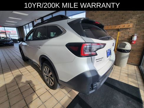 Used 2020 Subaru Outback Premium image 4