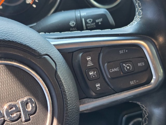 Used 2020 Jeep Wrangler Unlimited Sahara AWD/4WD image 9