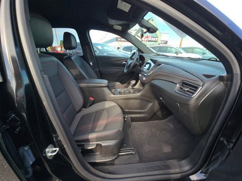 Used 2022 Chevrolet Equinox RS w/ Infotainment Package AWD/4WD image 12
