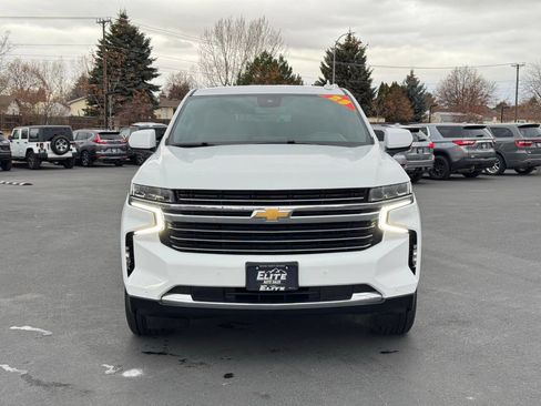 Used 2023 Chevrolet Suburban LT image 2